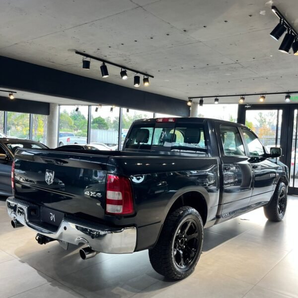 RAM 1500 5.7 LARAMIE NIGTH EDITION - Imagen 5