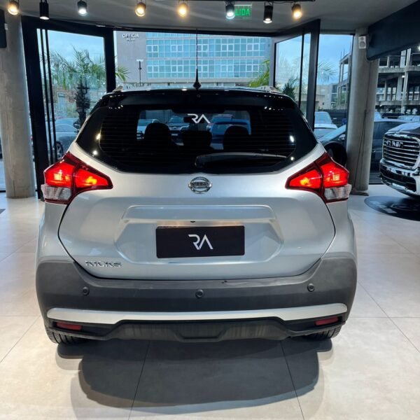 NISSAN KICKS 1.6 EXCLUSIVE BITONO CVT - Imagen 7