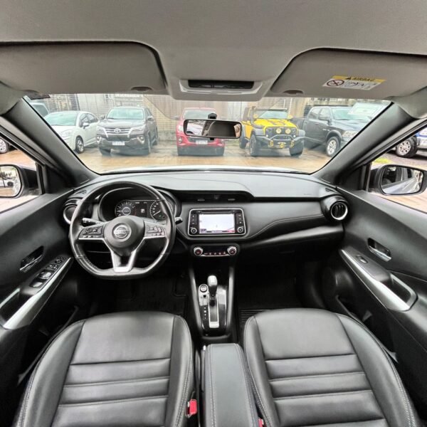 NISSAN KICKS 1.6 EXCLUSIVE BITONO CVT - Imagen 17
