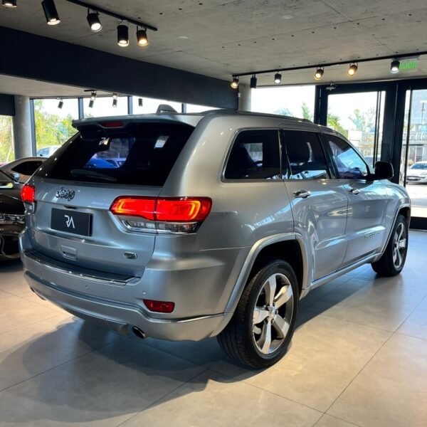 JEEP GRAND CHEROKEE 3.6 OVERLAND 286HP AT - Imagen 7
