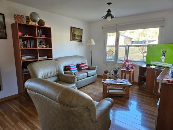 MODERNA CASA EN ESQUEL, CHUBUT - Imagen 3