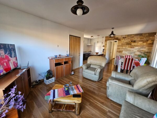 MODERNA CASA EN ESQUEL, CHUBUT - Imagen 6