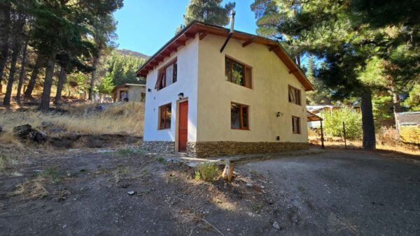 AMPLIA CASA EN ESQUEL, CHUBUT
