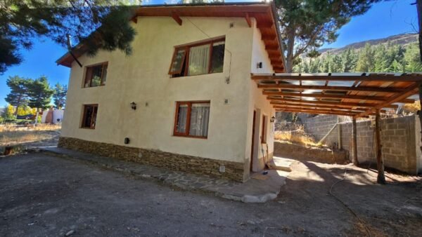 AMPLIA CASA EN ESQUEL, CHUBUT - Imagen 2