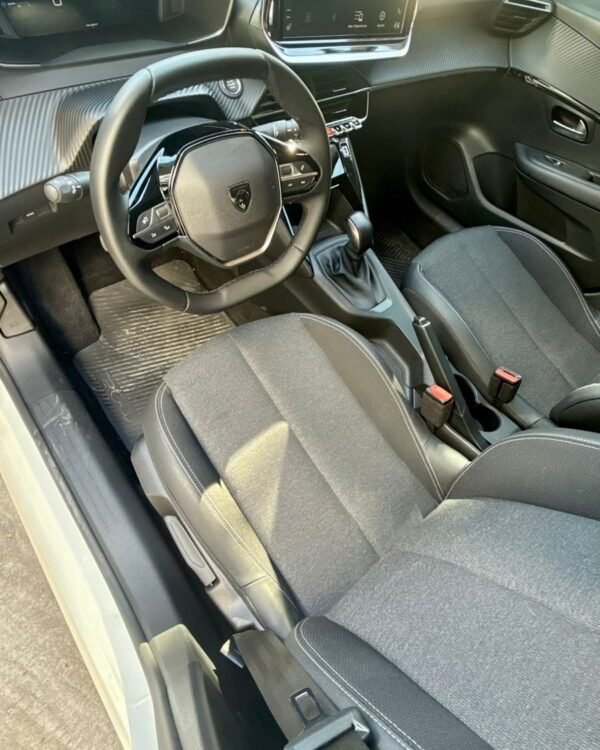 PEUGEOT 208 ALLURE PACK 1.6 – MODELO 2025 - Imagen 7