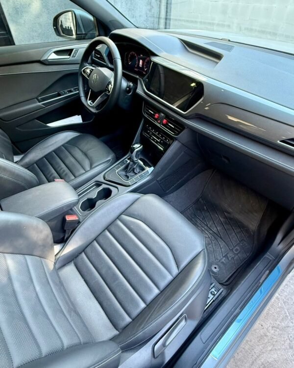 VOLKSWAGEN TAOS HIGHLINE 250 TSI AT | 2024 - Imagen 9