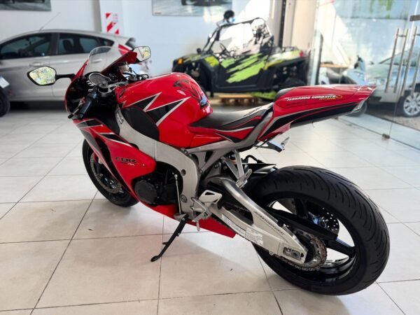 Honda CBR 1000 RR - Imagen 4