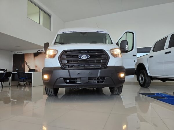 Transit Larga manual 2.0 linea 2025 0km