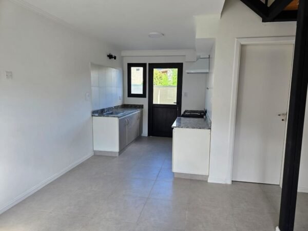 DEPARTAMENTO DE 2 DORMITORIOS C/PATIO EN Bº BUENOS AIRES, ESQUEL, CHUBUT - Imagen 17