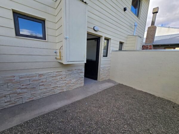 DEPARTAMENTO DE 2 DORMITORIOS C/PATIO EN Bº BUENOS AIRES, ESQUEL, CHUBUT - Imagen 12