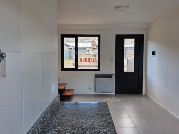 DEPARTAMENTO DE 2 DORMITORIOS C/PATIO EN Bº BUENOS AIRES, ESQUEL, CHUBUT - Imagen 4