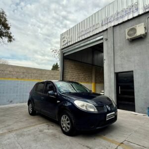 RENAULT SANDERO CONFORT 1.6 – 2011