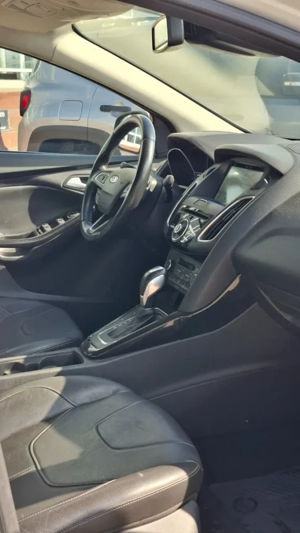 Ford Focus III 2.0 Sedan Titanium At6 - Imagen 14