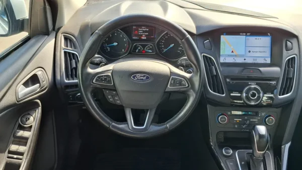 Ford Focus III 2.0 Sedan Titanium At6 - Imagen 12