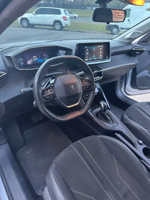 Peugeot 208 1.6 Allure Tiptronic - Imagen 9