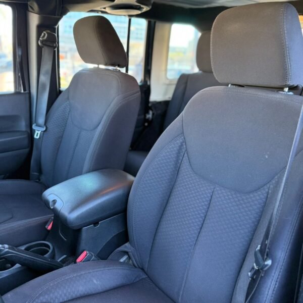 JEEP WRANGLER 3.6 SPORT 284HP MTX - Imagen 17