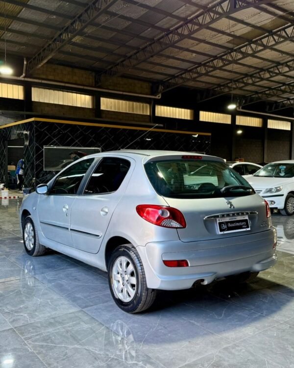 Peugeot 207 Compact XS 5P – 2012 - Imagen 4