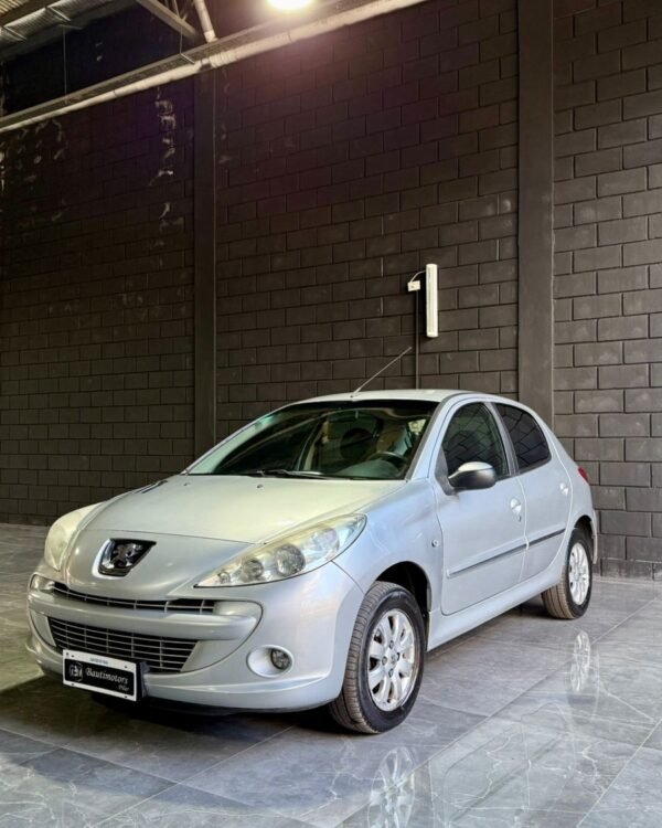 Peugeot 207 Compact XS 5P – 2012 - Imagen 3