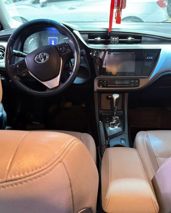 TOYOTA COROLLA XEI PACK 2018 - Imagen 8